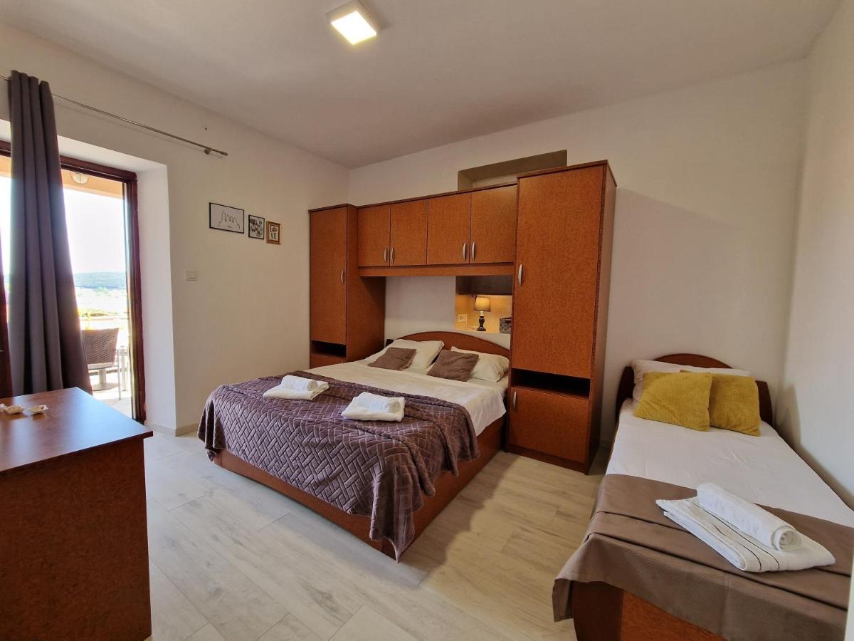 Apartments By The Sea Kampor, Rab - 5037 ภายนอก รูปภาพ